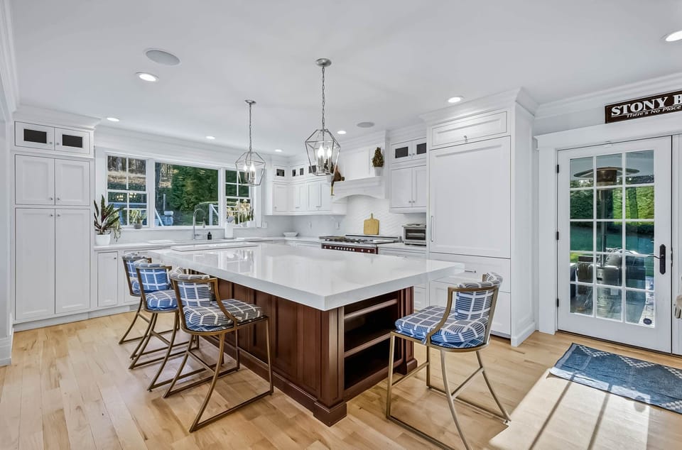 258 Christian Ave-64