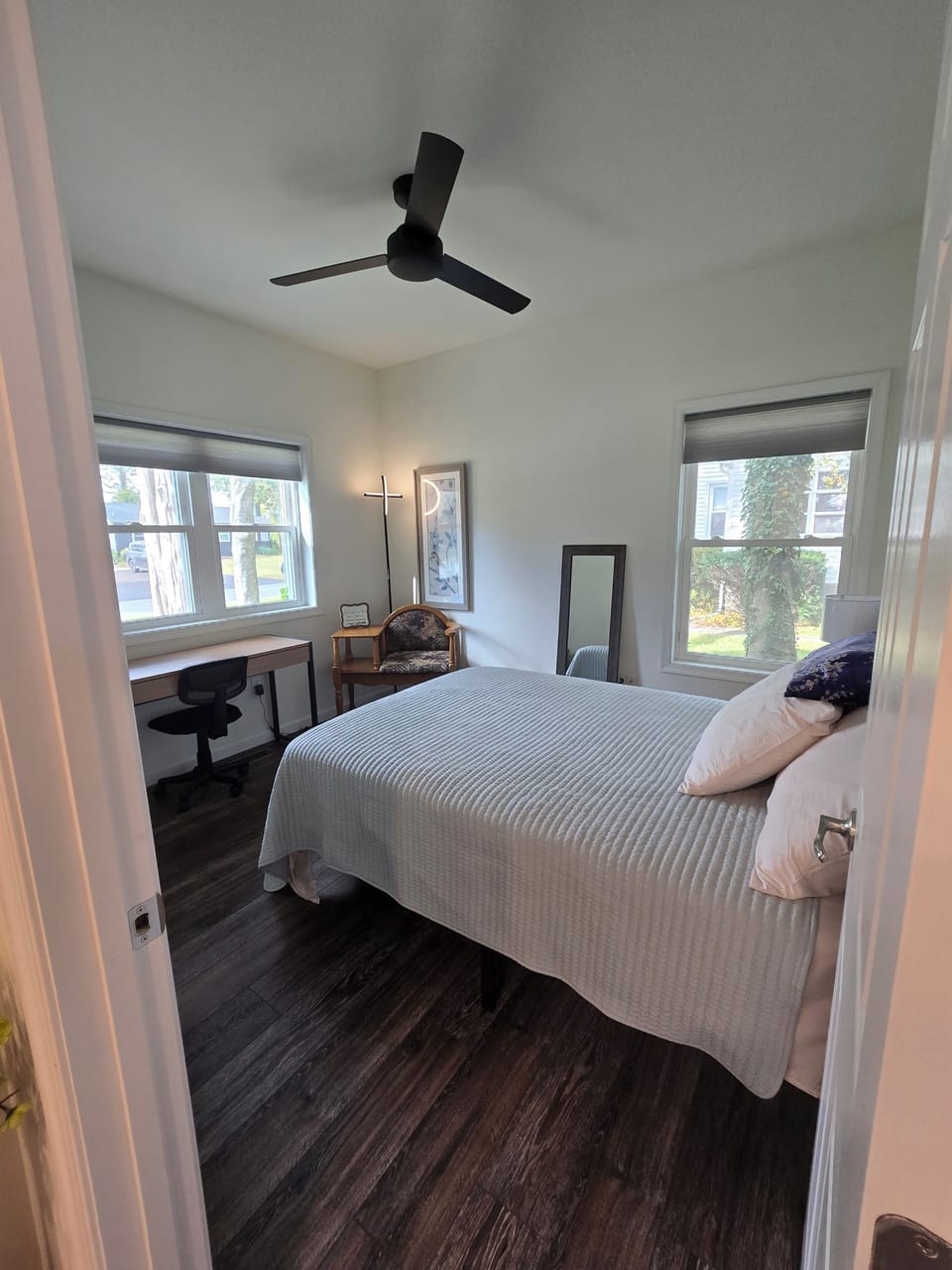 Front bedroom.