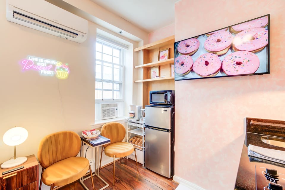 Start your morning with coffee at the cozy table, then head out to explore Old Town’s best bakeries, cafes, and shops—just steps from your door. Or stay in, snack, and enjoy donut-themed TV. Your sweet tooth will thank you!