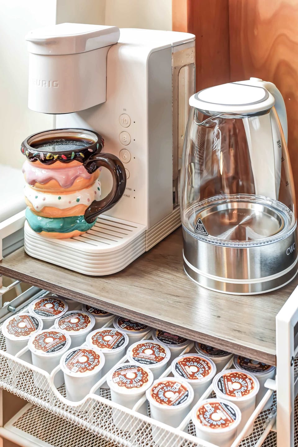 Did someone say coffee and donuts? Donut Bar knows the drill.