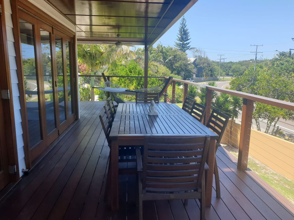 Large Deck For Outdoor Dining