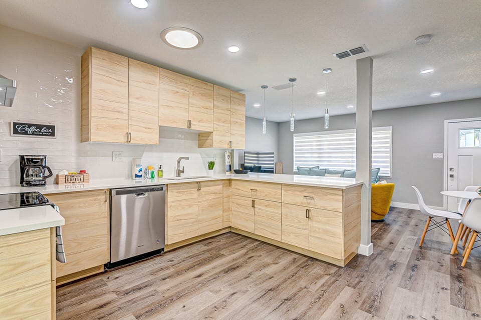 Fully equipped kitchen with lots of counter space to prepare your favorite homemade meals