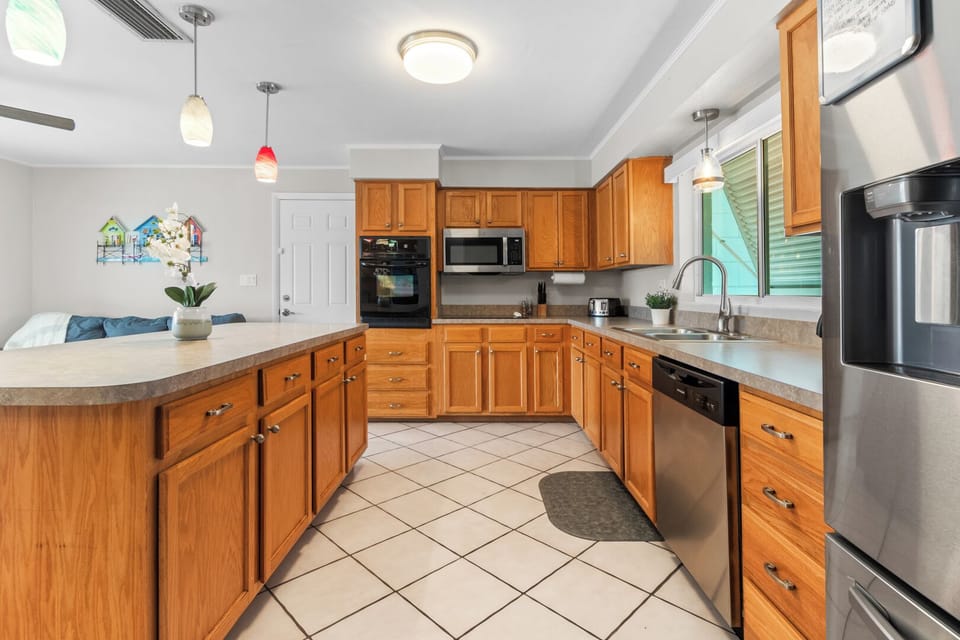 Fully equipped kitchen with everything you may need to make your favorite meals