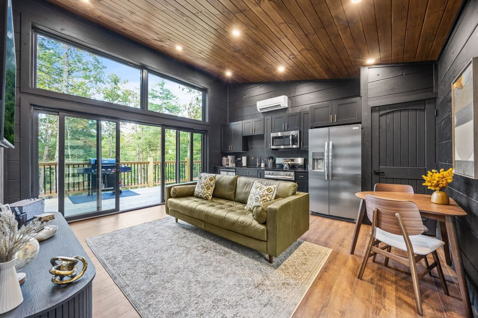 Large Cozy Living Room