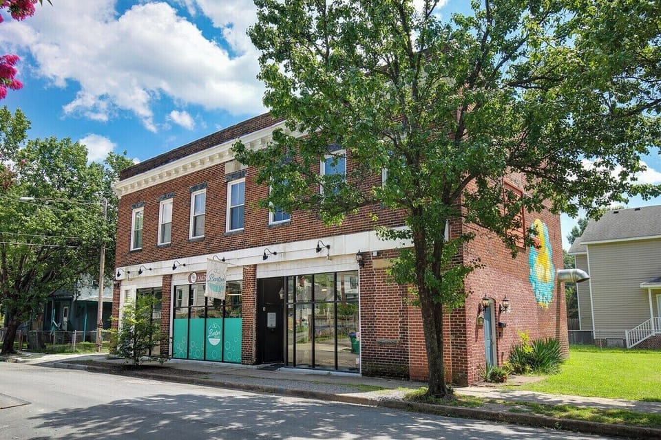 Located in a beautiful neighborhood conveniently above a laundromat