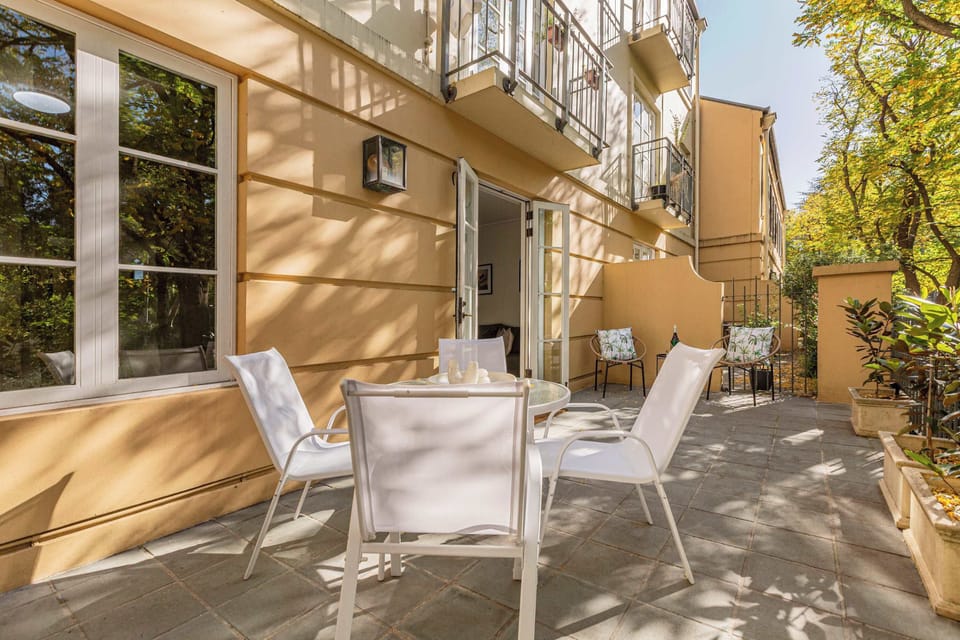 Sun-filled private alfresco area