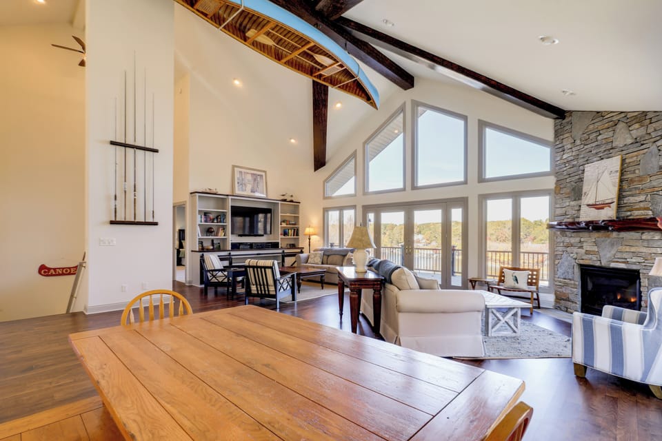 Dining Area | 1st Floor | Dishware/Flatware
