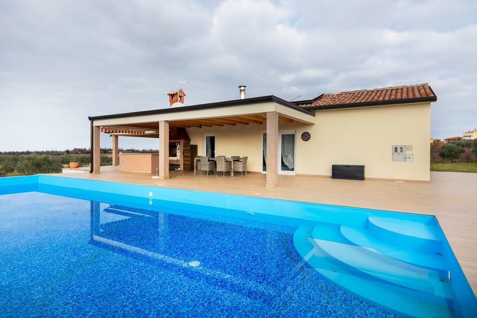 Holiday Home Swimming Pool