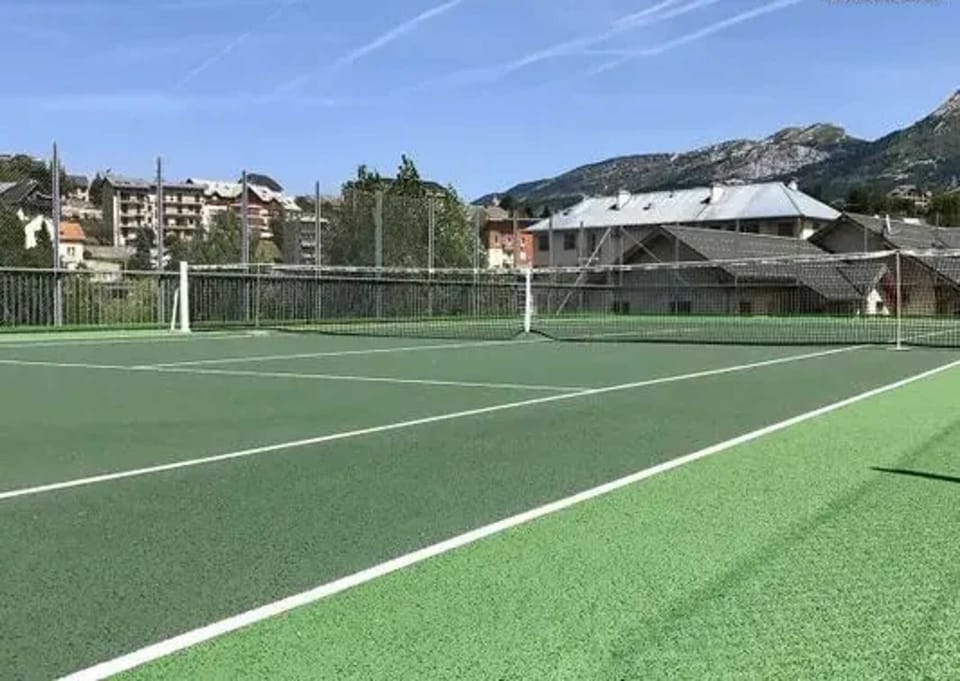 Field (volley/tennis)