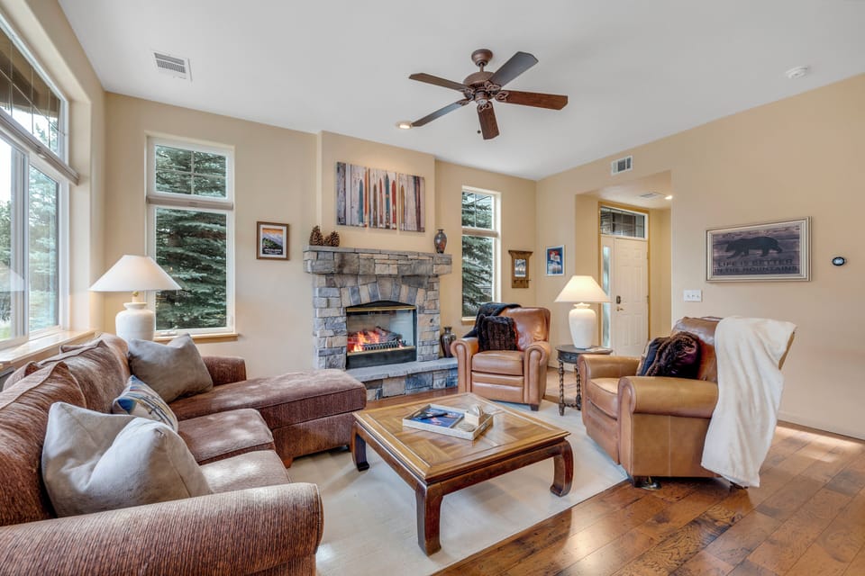Cozy living room with a fireplace and plenty of space to sit together