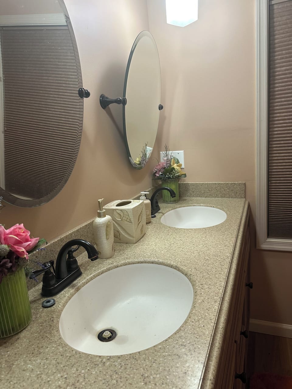 Large double sink bathroom