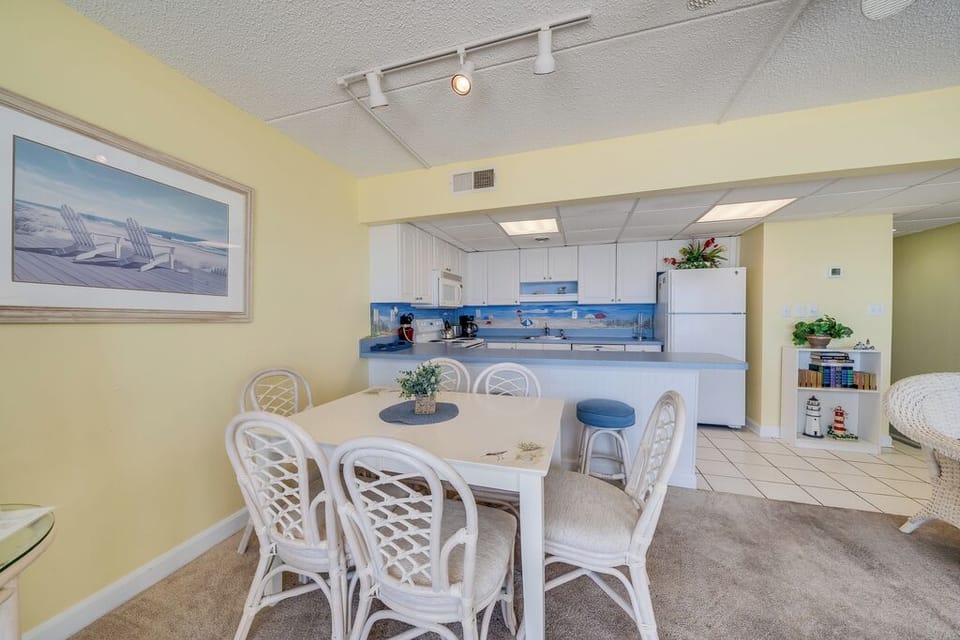 You'll love the Dining Table comfortably seating 6!