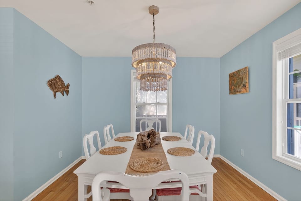 Architecture, Building, Dining Room, Dining Table, Furniture