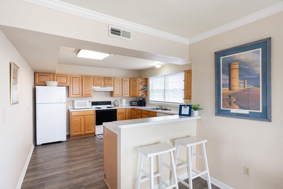 Breakfast bar seating makes meals easy and social
