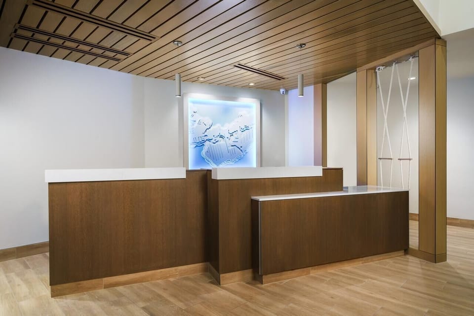 Stylish lobby with 24/7 front desk available