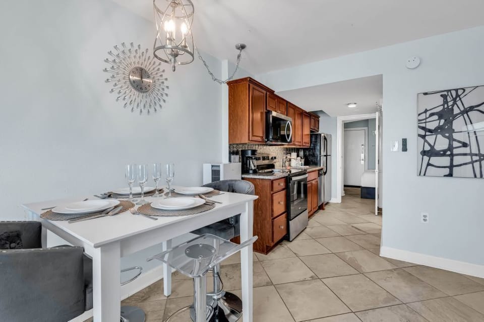 Dining area/Kitchen