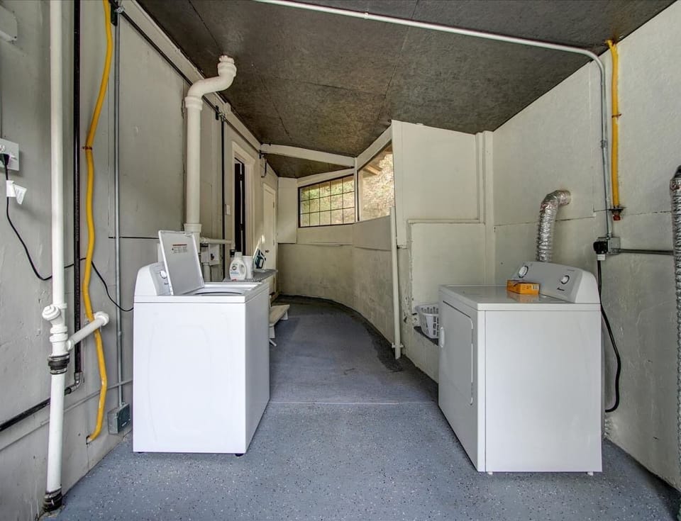laundry area off kitchen