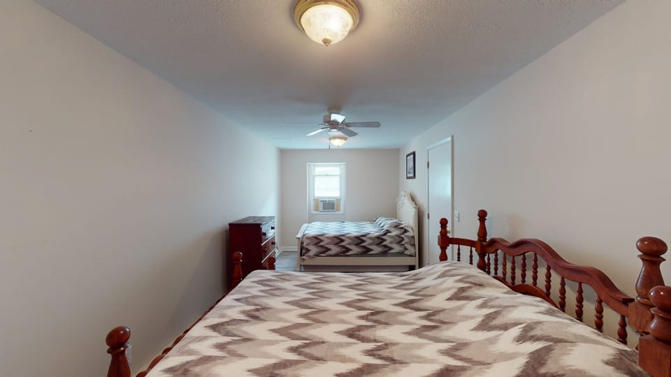 614-Elm-Ave-05302022_080446