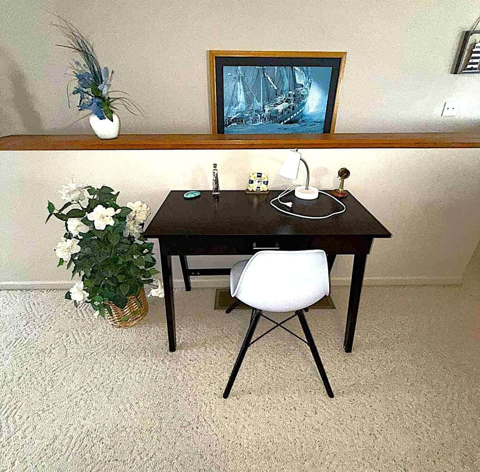 LOFT DESK