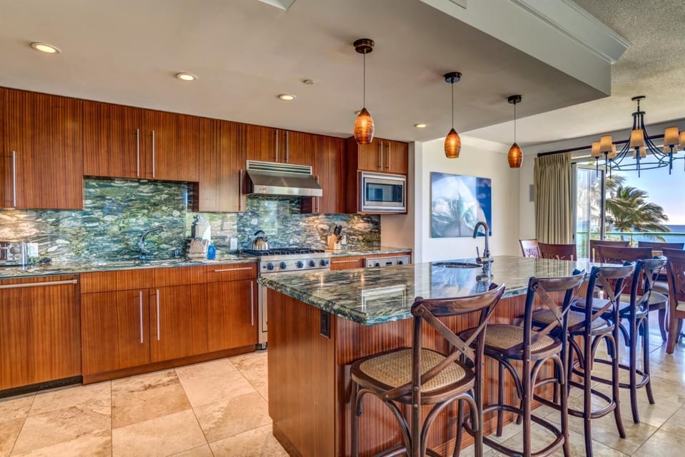A chef ready kitchen with high end appliances and plenty of prep space HKH-201