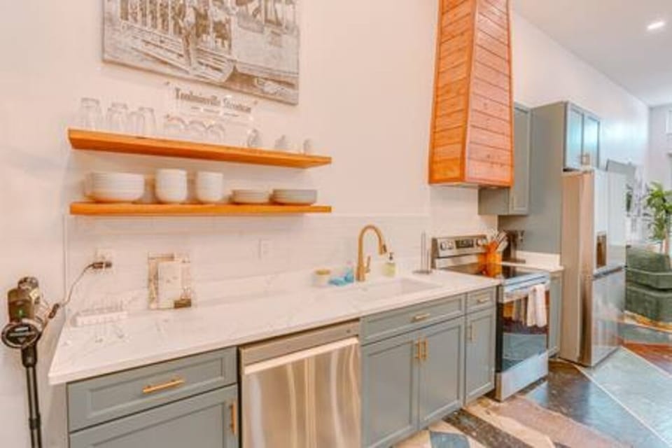 Kitchen and historic photos