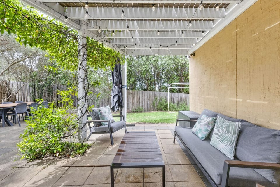 Outdoor living and dining