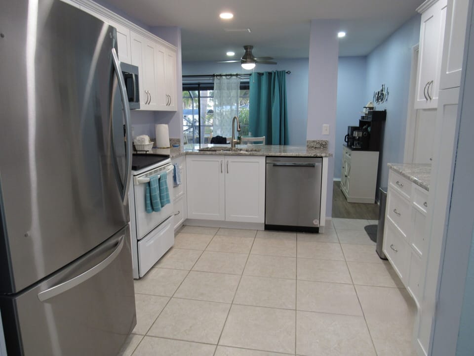 Full Kitchen