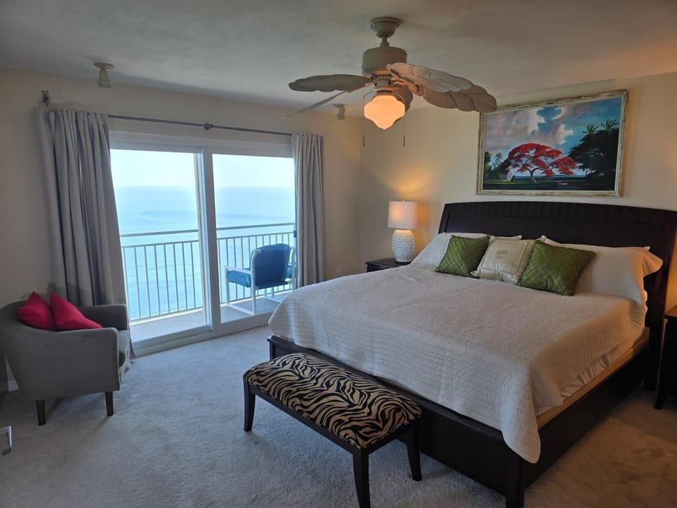 Oceanfront bedroom 1 with king-size bed.