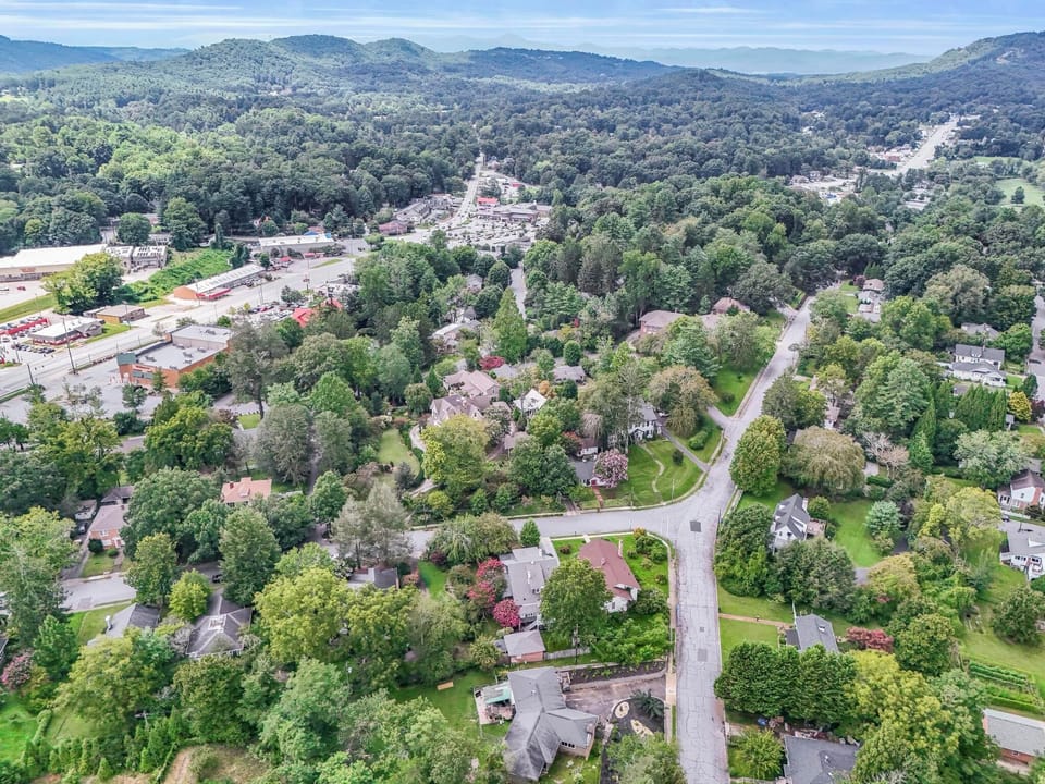 Historic Killarney House | Hendersonville's Hyman Heights