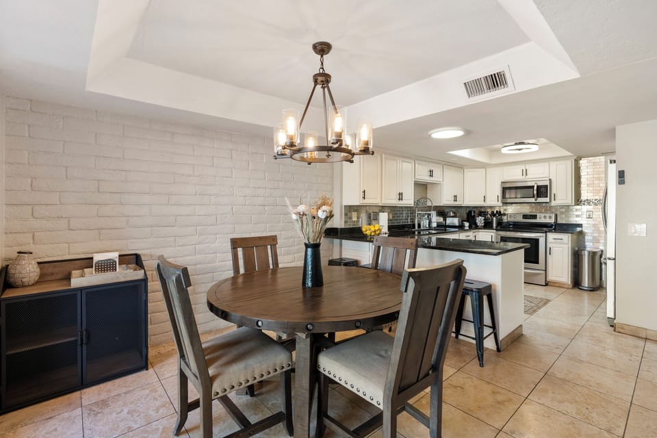 Dining Room area perfect for meals, games, or conversation