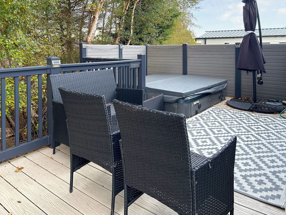 Decking | Summer&rsquo;s Lodge, Percy Wood Holiday Park