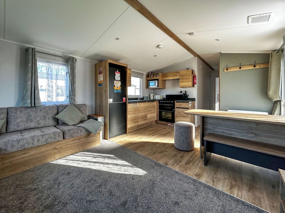 Open plan living space | Jamie&rsquo;s Retreat, Camber