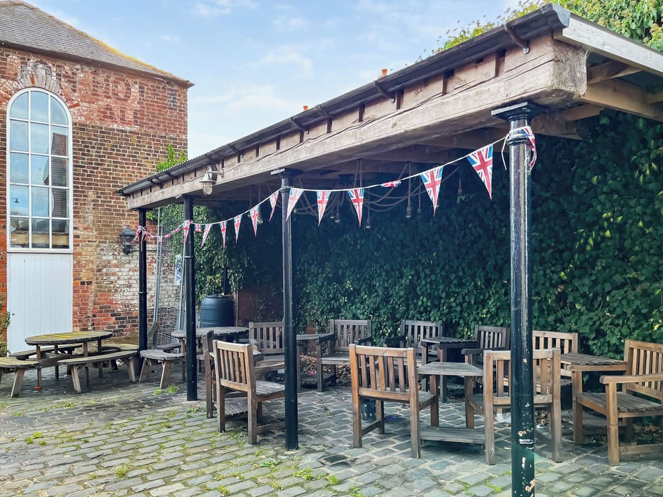 Sitting-out-area | Bridlington Old Town House - Rowan Properties, Bridlington
