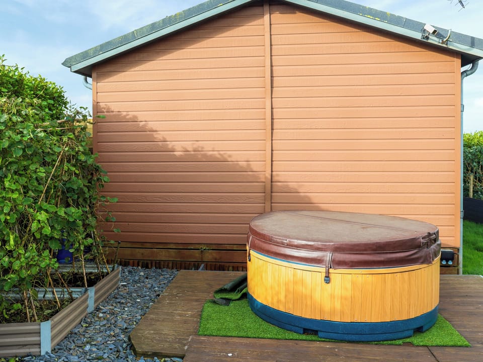 Jacuzzi | Haven View, Narberth