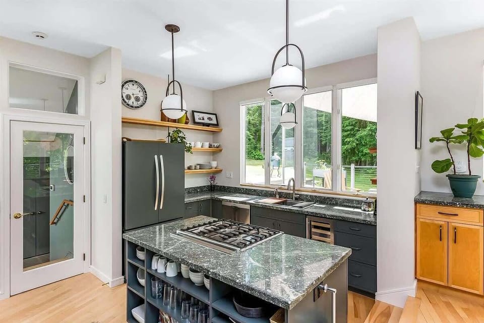 *Spacious and bright kitchen.