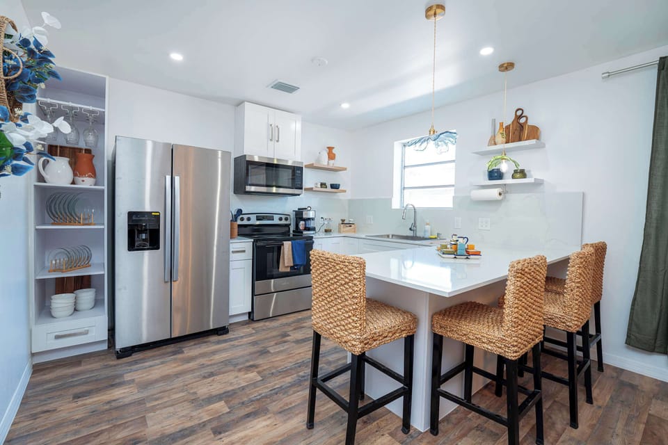 Full kitchen