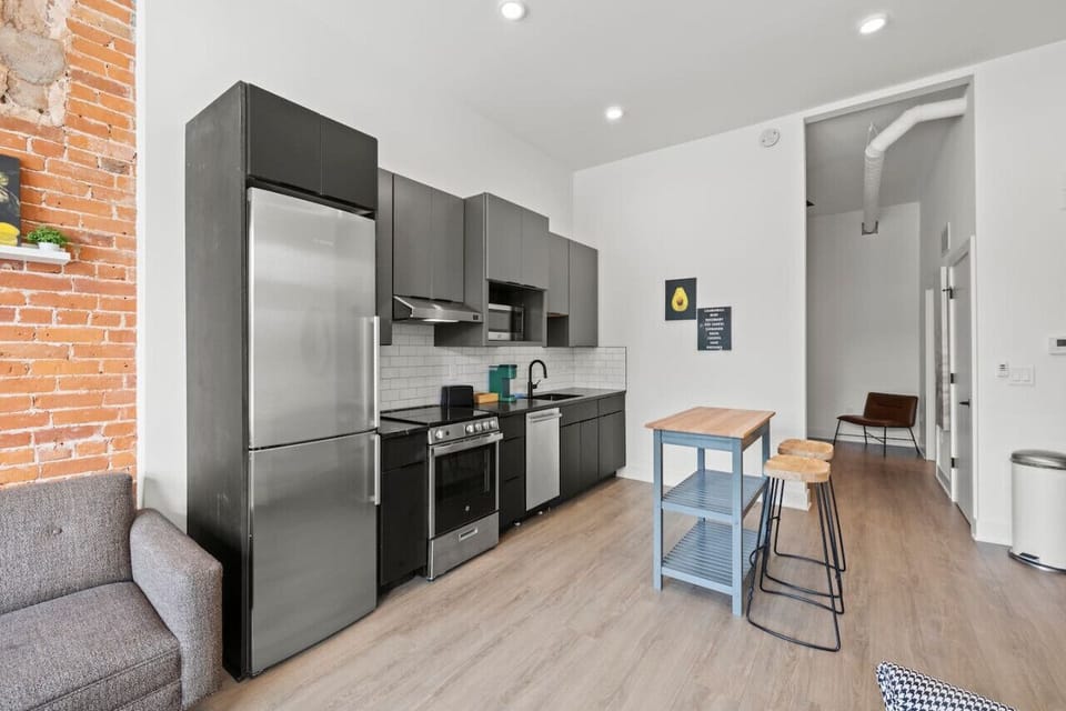 Step into our cozy kitchen, where culinary adventures await! With a spacious refrigerator, a powerful stove, and a handy microwave, you have everything you need to prepare delicious meals during your stay.