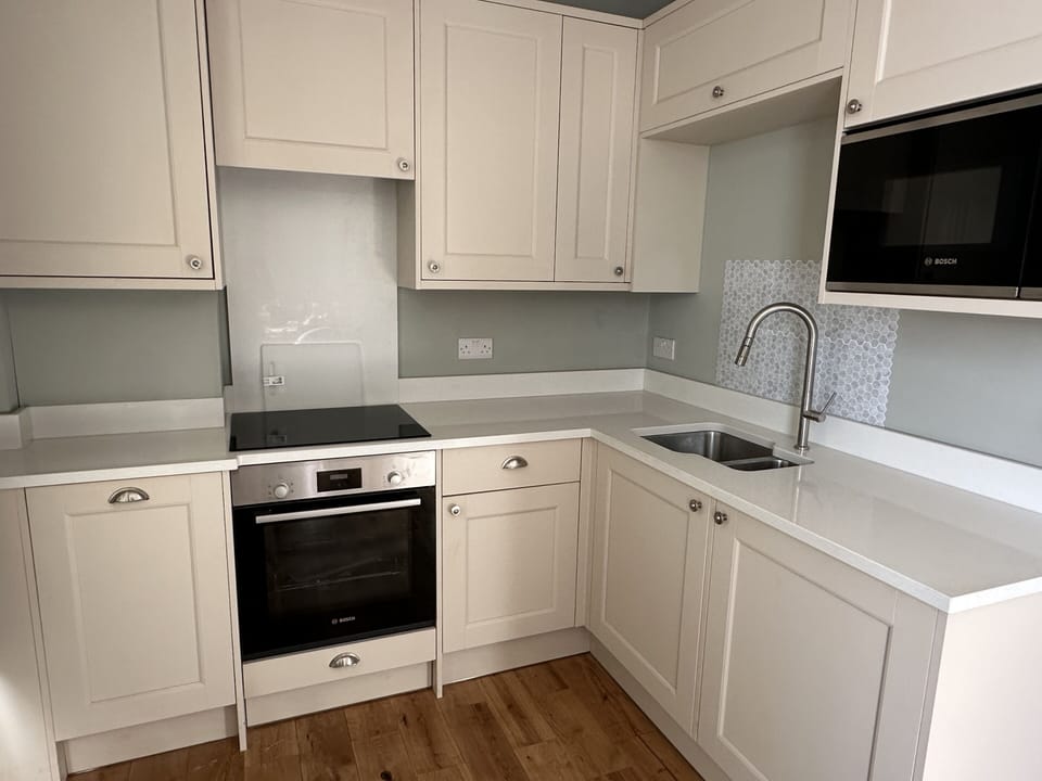 Diamonds Fully equipped & integrated kitchen