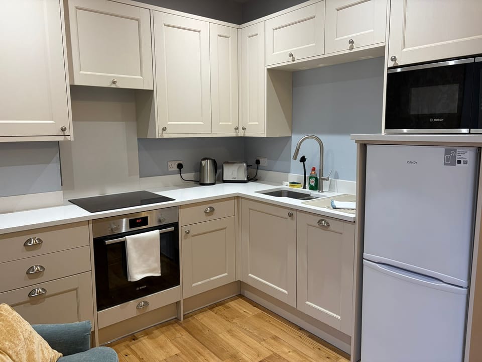 Spades fully equipped kitchen