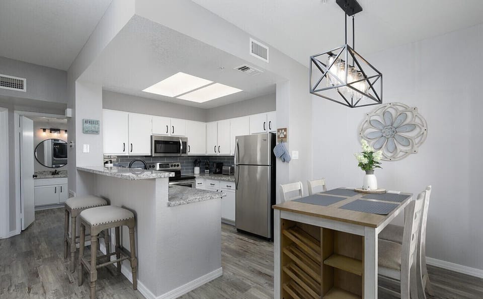 Kitchen and dining area. 