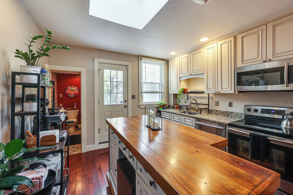 Kitchen | Cooking Basics | Keurig & Drip Coffee Makers | Coffee Provided