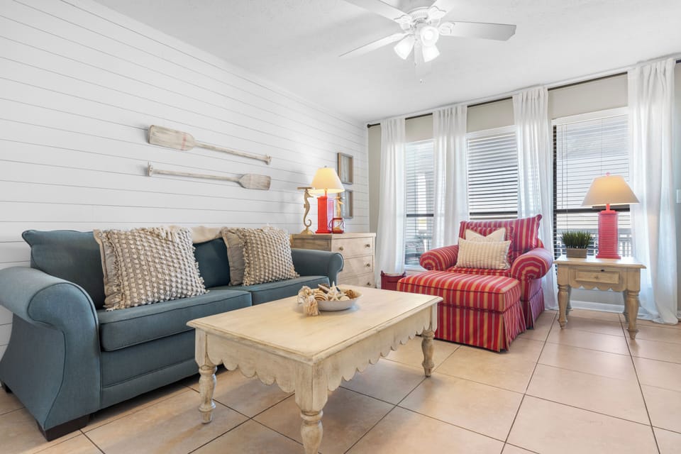Bright and modern living room.