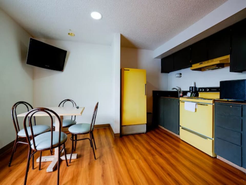 Kitchenette