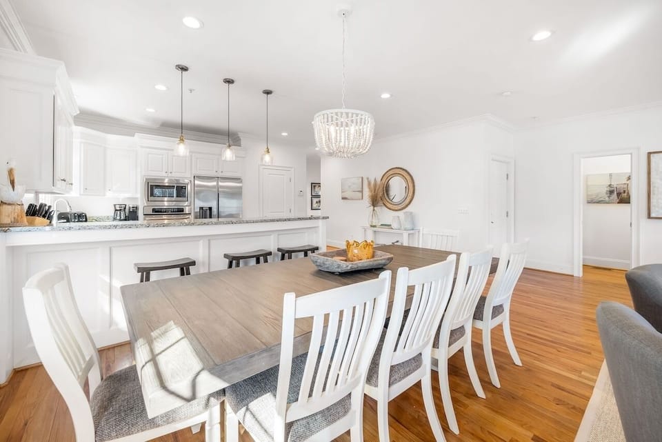 Dining Room | IOP Escapes Front Beach Fun | 9 JC Long Blvd | Isle of Palms, SC