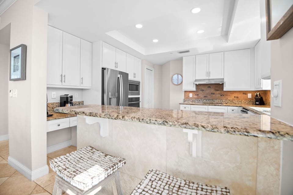 Indigo Unit 1701 - Kitchen