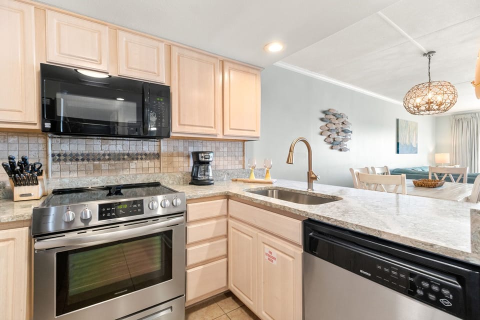 Ocean Breeze West 505- Kitchen