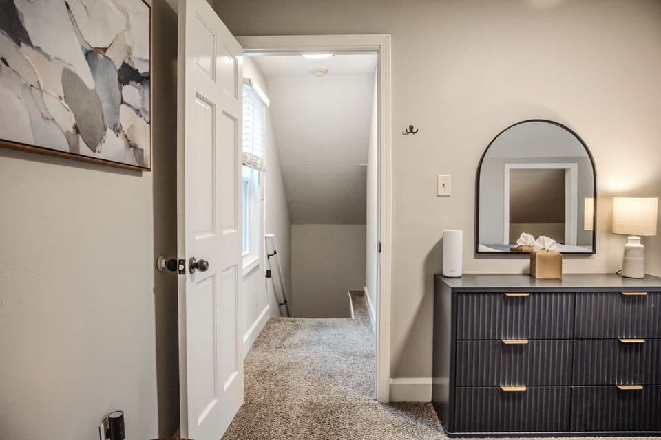 Upstairs bedroom 2