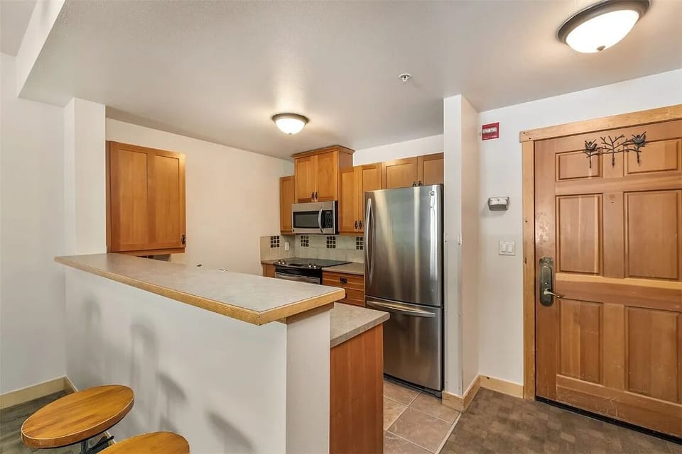 Fully Equipped Kitchen with Cooking Supplies, Coffee Maker