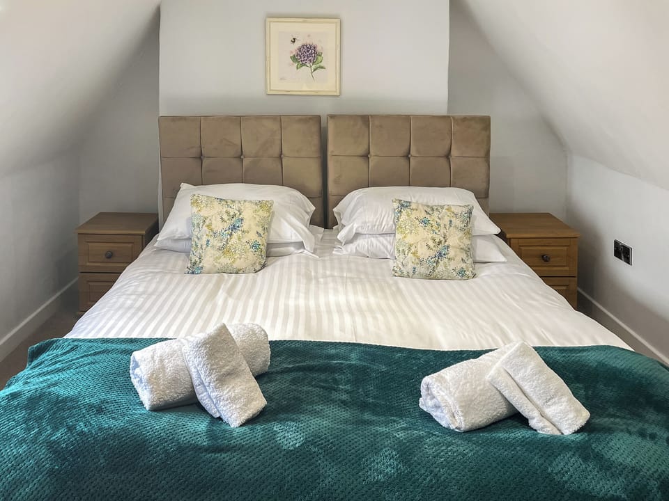 Double bedroom | The Barn - Croft Farm, Thornhaugh, near Wisbech
