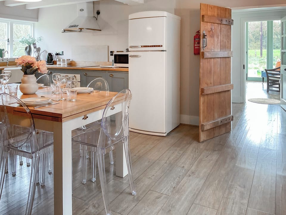 Kitchen/diner | Smallbrook cottage - Hamptworth, Landford, near Salisbury